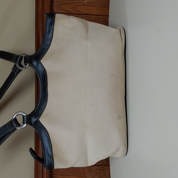 Frankie and Johnnie Dainty Vintage Shoulder Bag - Picture 5 of 16